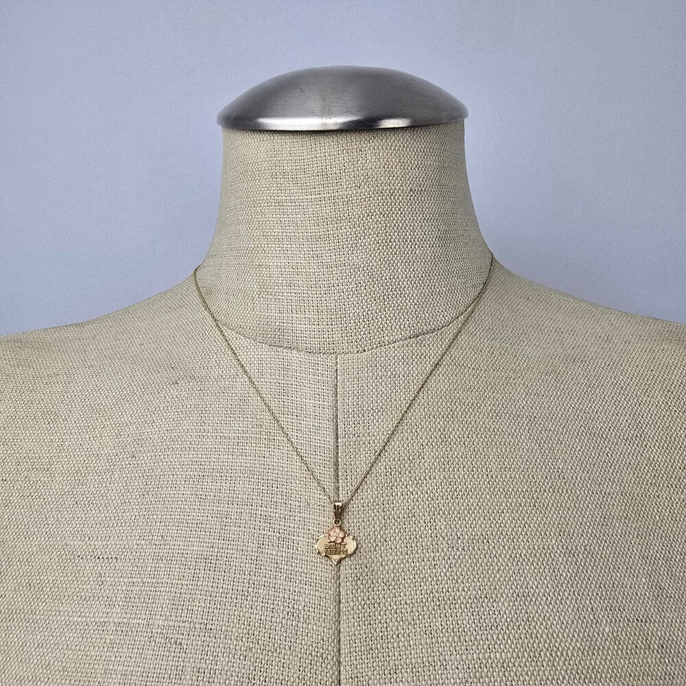10k Gold Flower Best Friend Pendant Chain Necklace - Picture 2 of 7